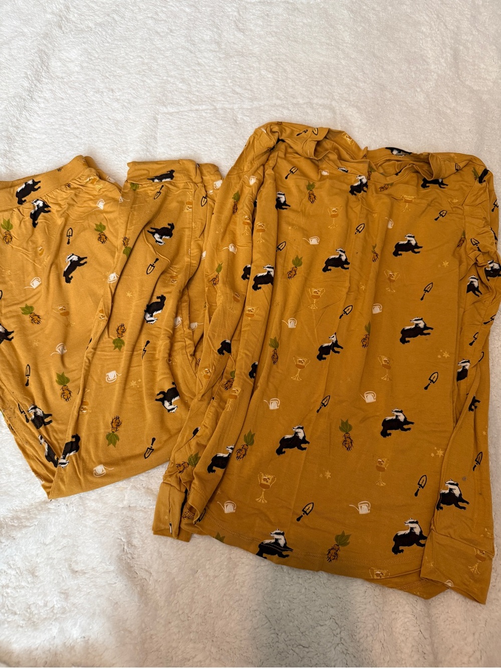 Kyte Women’s Harry Potter Hufflepuff Pajama Set